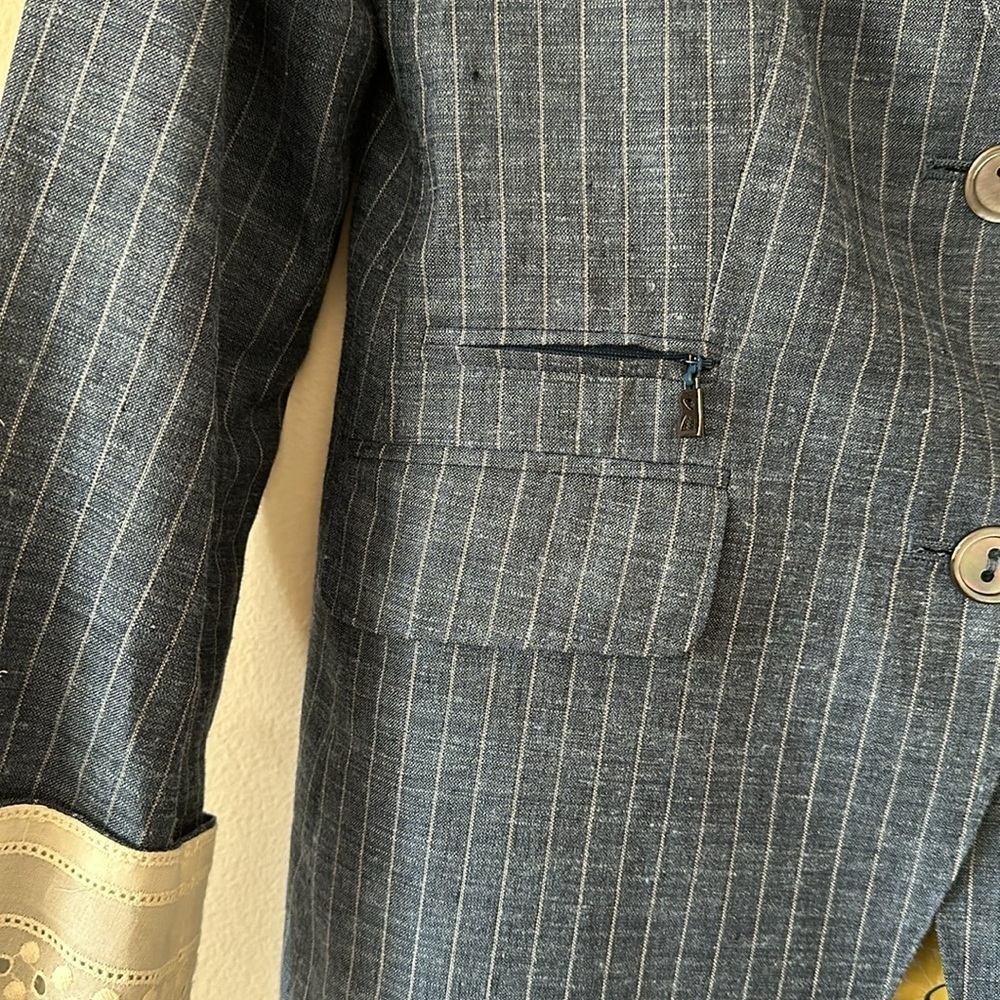 Sonia Bogner Linen/Silk Navy Pinstriped Blazer with Contrasting Cuffs Size 6 - Picture 5 of 13